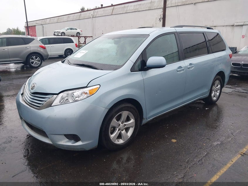 2015 Toyota Sienna Le 8 Passenger, Right Side, IAAI, VIN 5TDKK3DC5FS593532 — photo 2