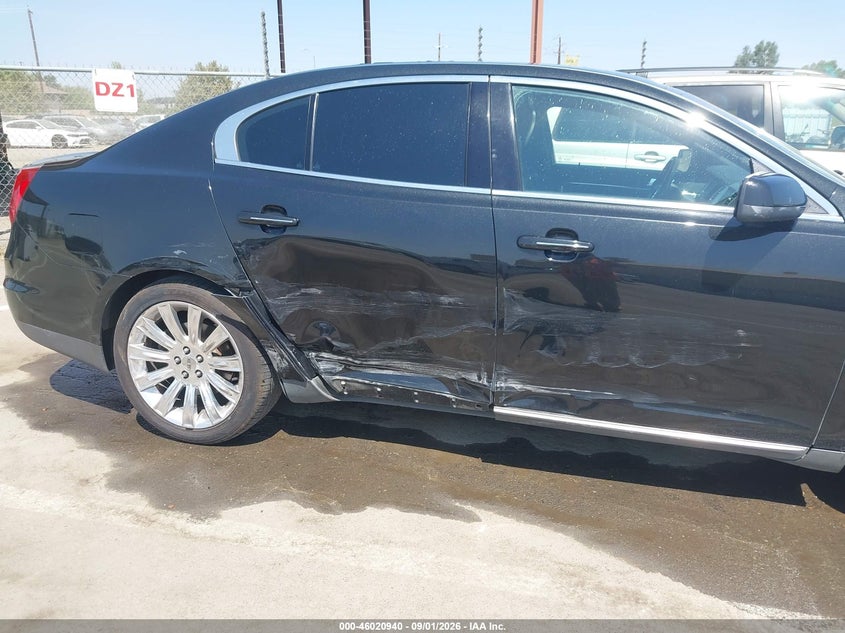 LINCOLN MKS 2011 VIN 1LNHL9DR4BG604390