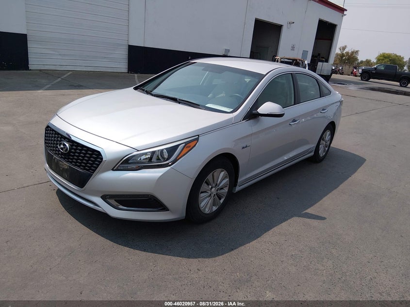 2017 HYUNDAI SONATA HYBRID auction photo 2