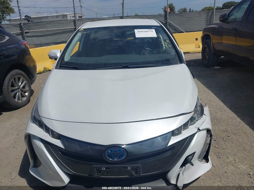 TOYOTA PRIUS PRIME - zdjęcie 12