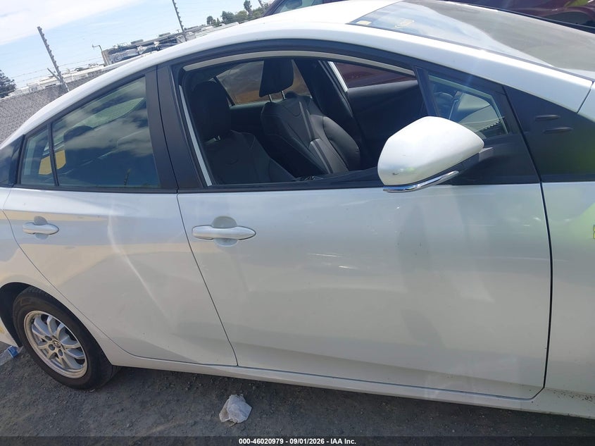TOYOTA PRIUS PRIME - zdjęcie 13