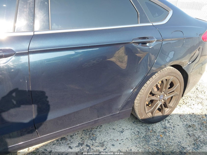 2020 FORD FUSION auction photo 6