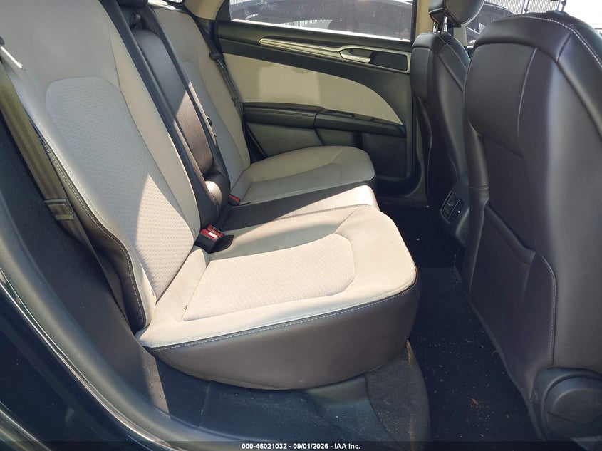 2020 FORD FUSION auction photo 8