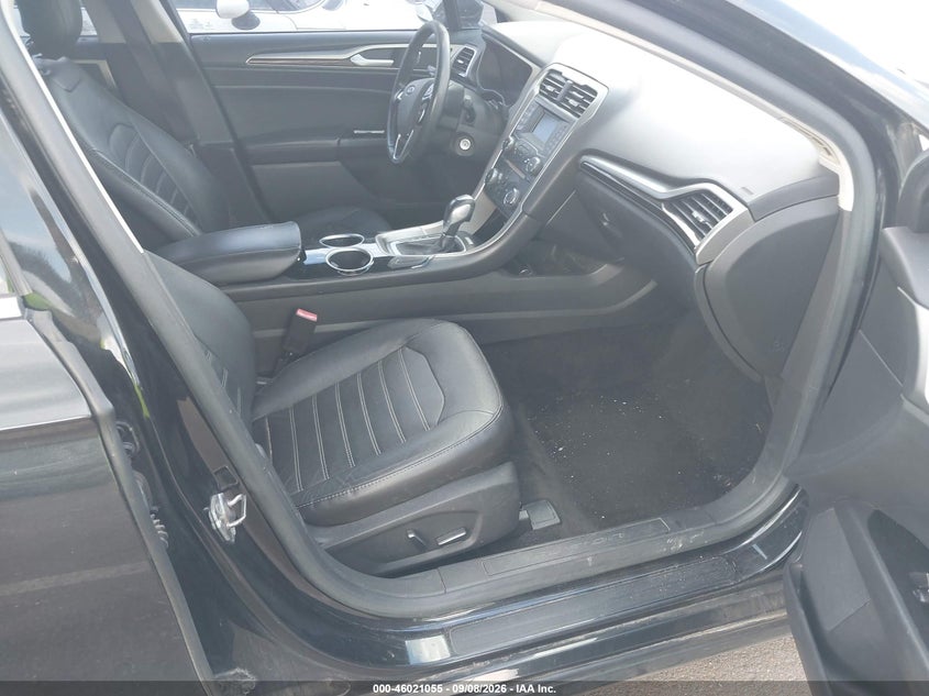 2013 FORD FUSION auction photo 5