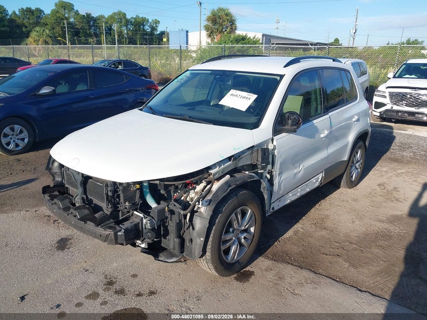 2016 VOLKSWAGEN TIGUAN auction photo 2