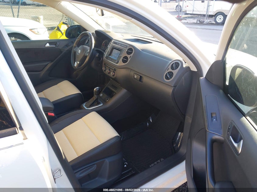 2016 VOLKSWAGEN TIGUAN auction photo 5
