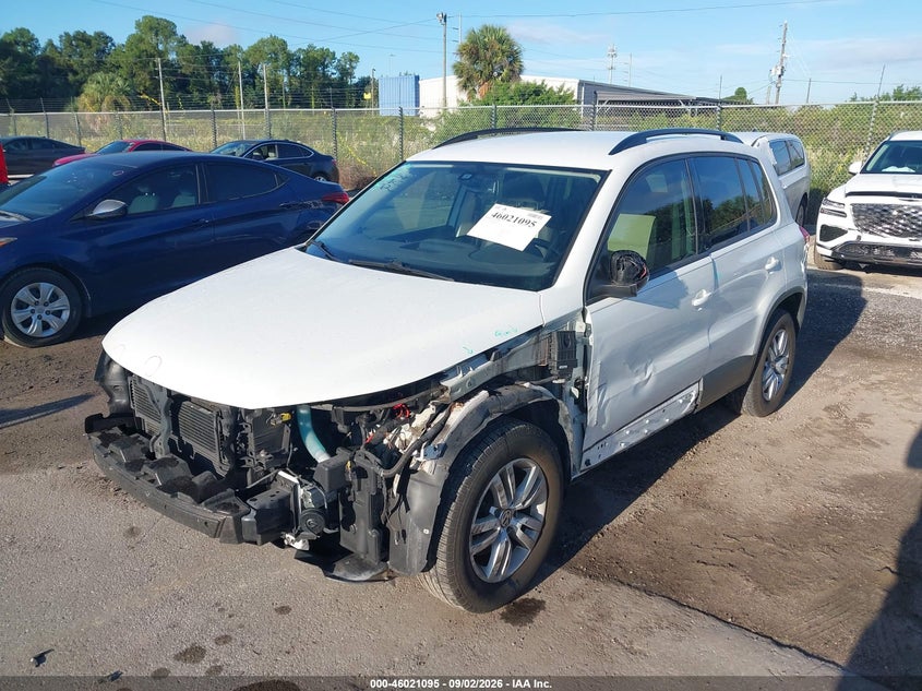 2016 VOLKSWAGEN TIGUAN auction photo 6