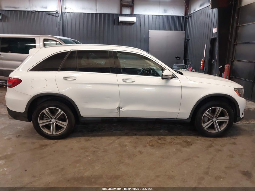 MERCEDES-BENZ GLC 300 - zdjęcie 13