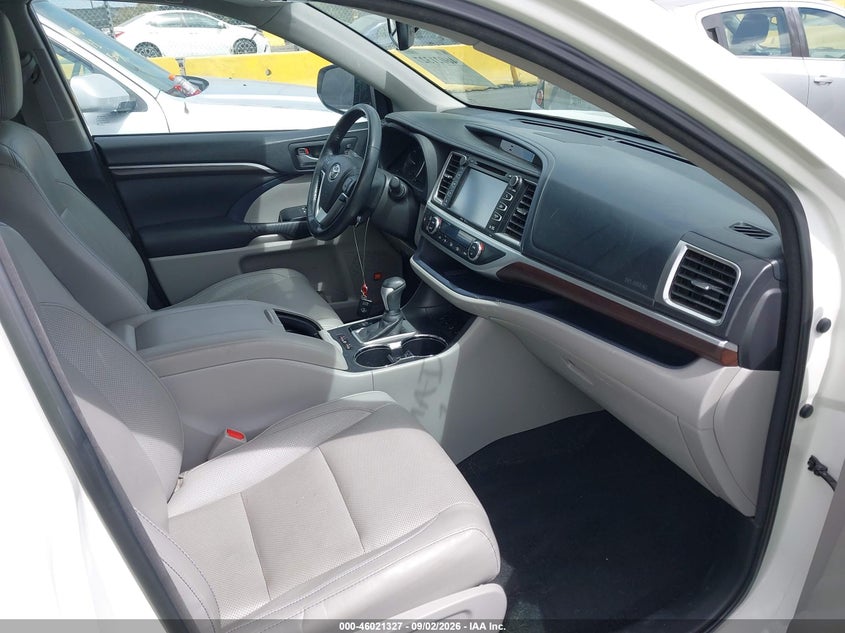 2015 TOYOTA HIGHLANDER auction photo 5