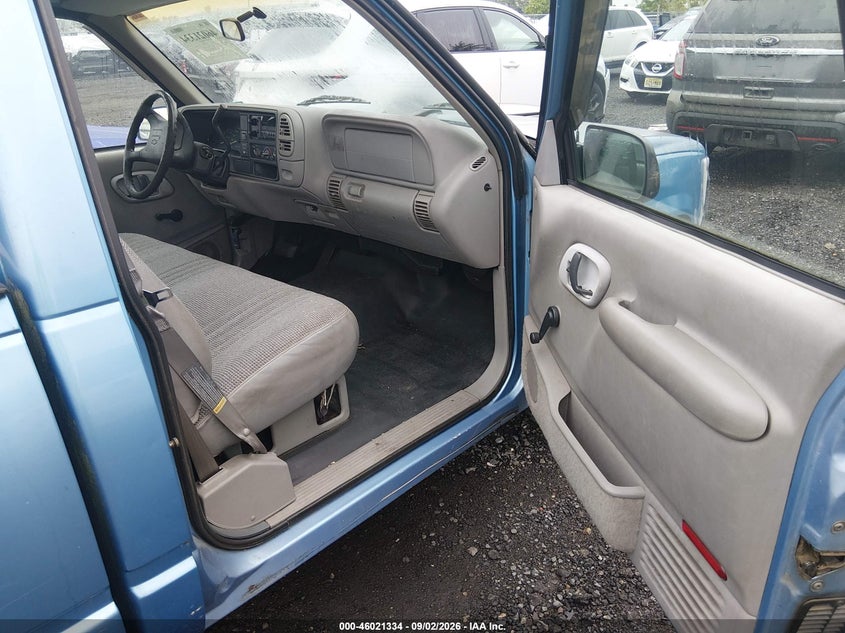 1997 CHEVROLET C1500 auction photo 5