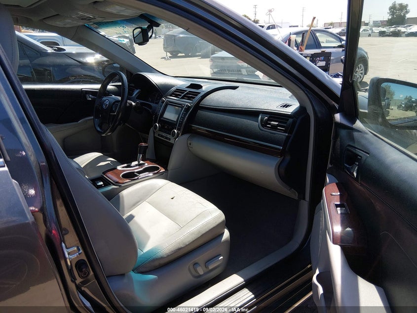 2014 TOYOTA CAMRY auction photo 5