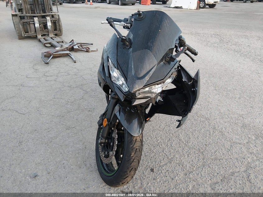 KAWASAKI EX650 2024