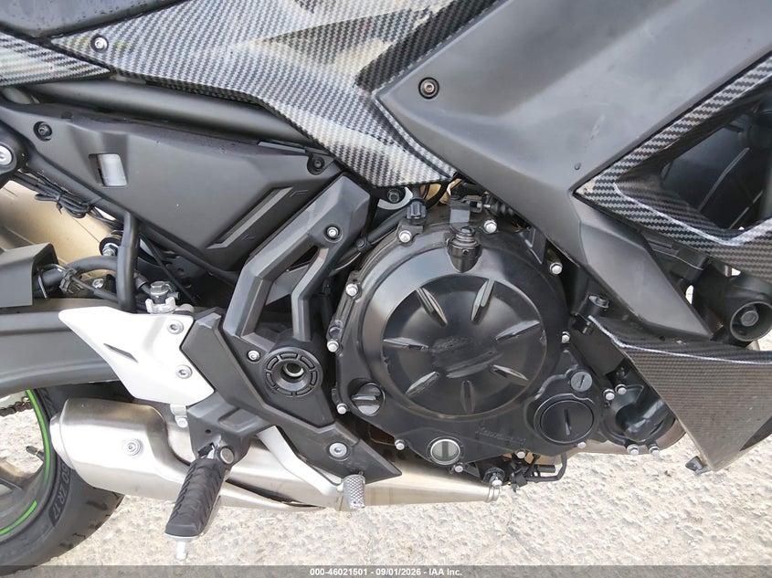KAWASAKI EX650 2024