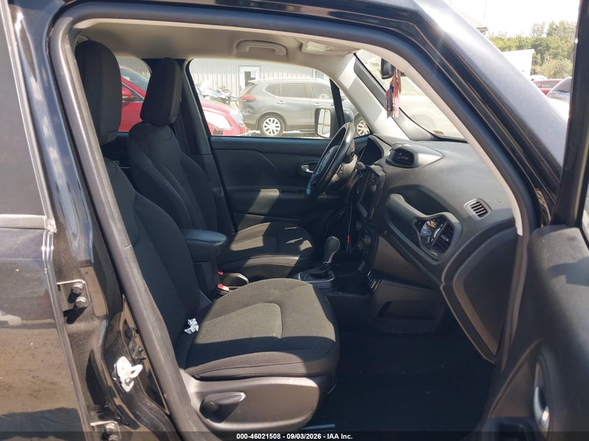 2018 JEEP RENEGADE auction photo 5