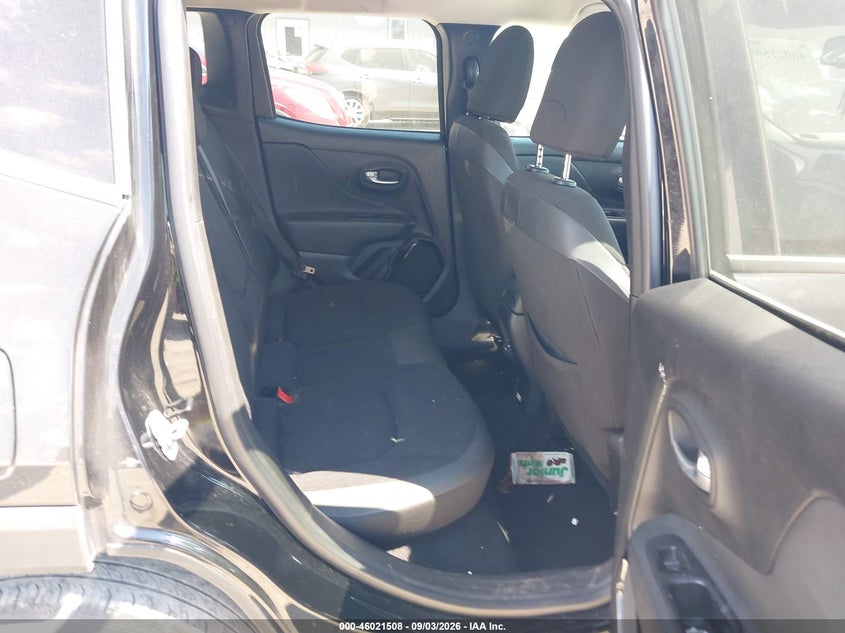 2018 JEEP RENEGADE auction photo 8