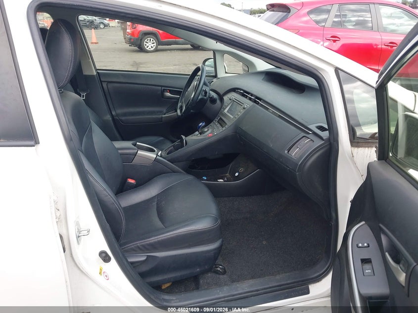 TOYOTA PRIUS - zdjęcie 5