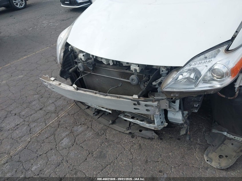 TOYOTA PRIUS - zdjęcie 6