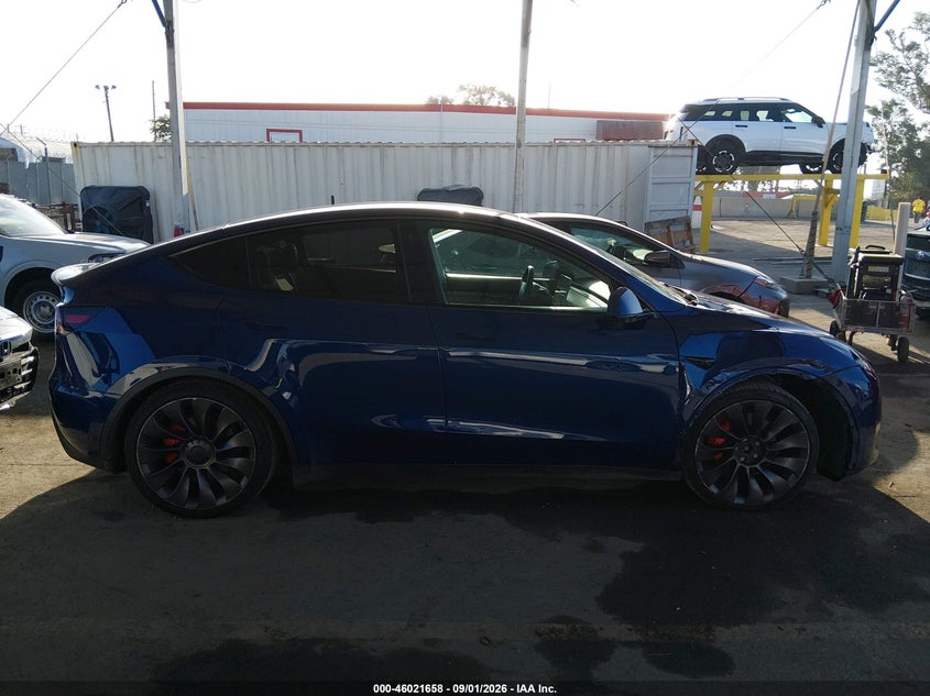 TESLA MODEL Y 2021 VIN 5YJYGDEF4MF197491