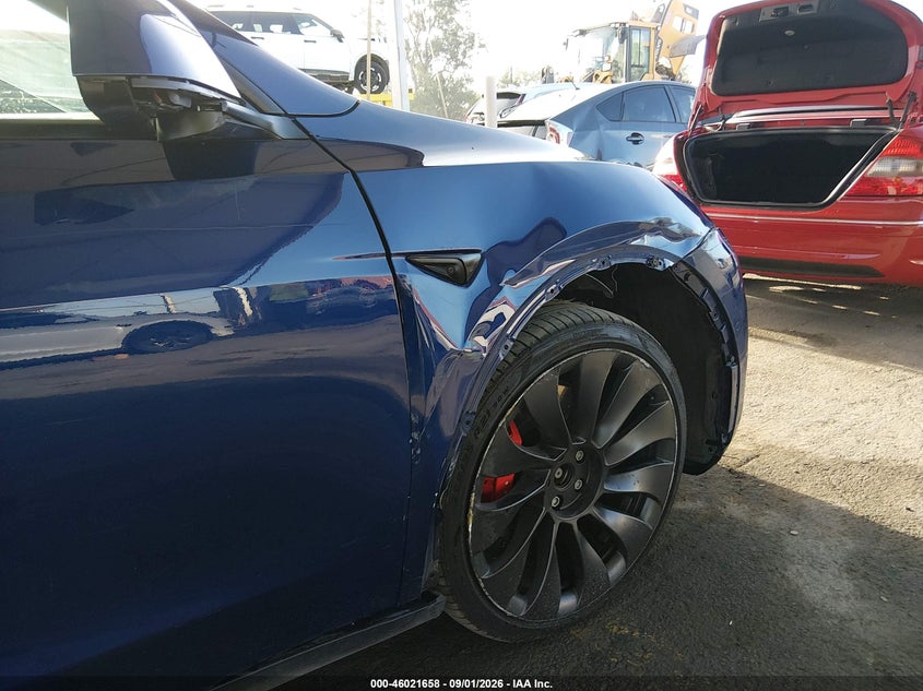 TESLA MODEL Y 2021 VIN 5YJYGDEF4MF197491