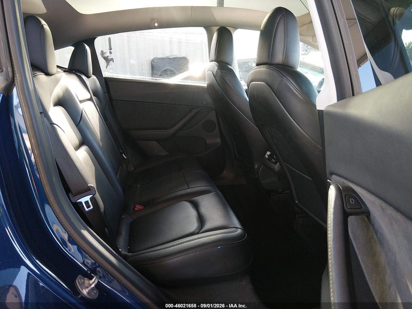 TESLA MODEL Y 2021 VIN 5YJYGDEF4MF197491