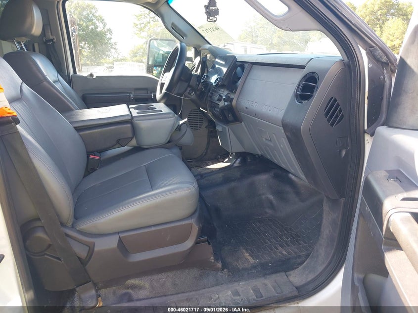 2016 FORD F-450 CHASSIS auction photo 6