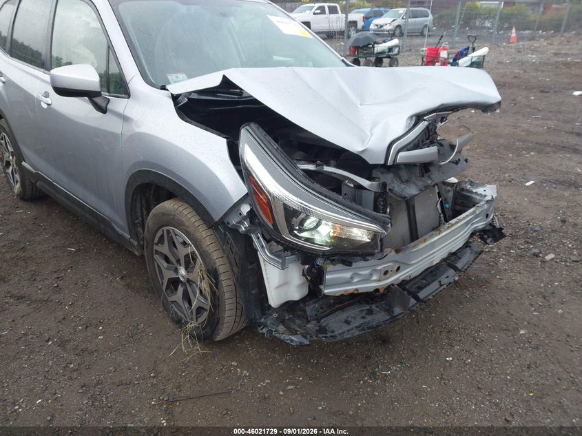 SUBARU FORESTER 2019 VIN JF2SKAGC6KH493794