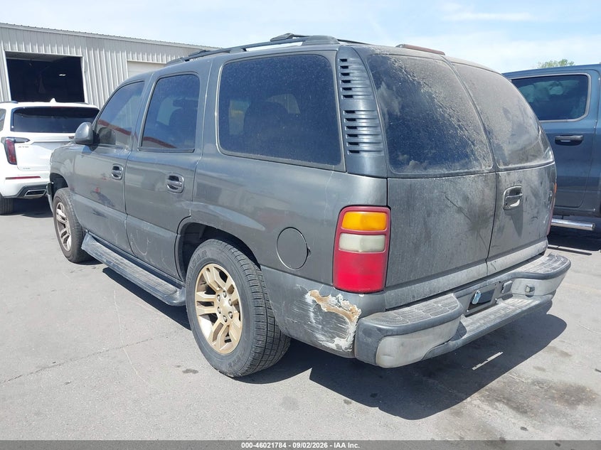 2002 CHEVROLET TAHOE auction photo 3