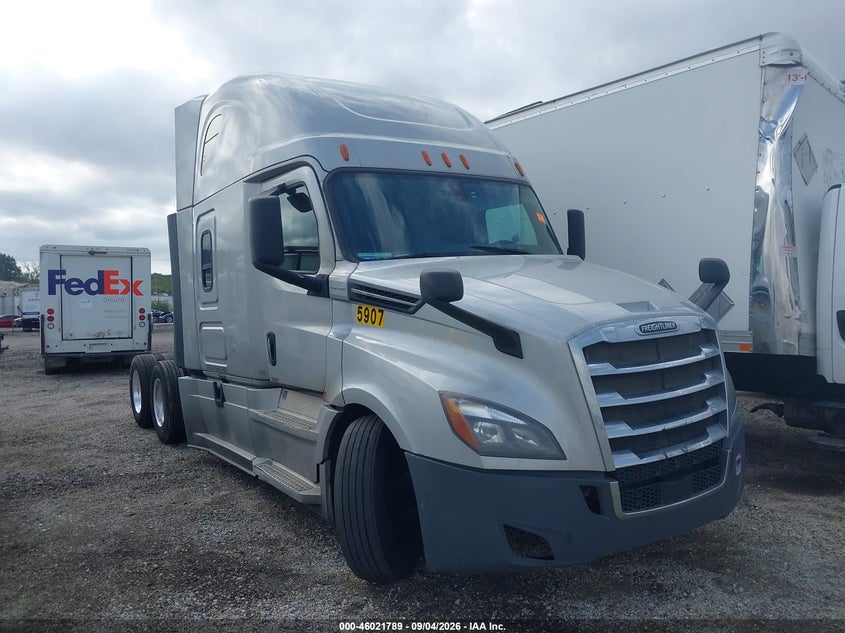2019 FREIGHTLINER NEW CASCADIA 126 auction photo 1