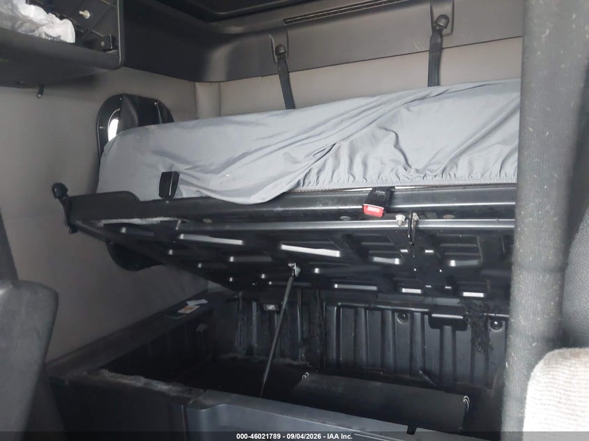 2019 FREIGHTLINER NEW CASCADIA 126 auction photo 7