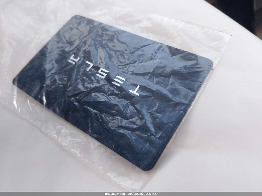 TESLA MODEL 3 - zdjęcie 10