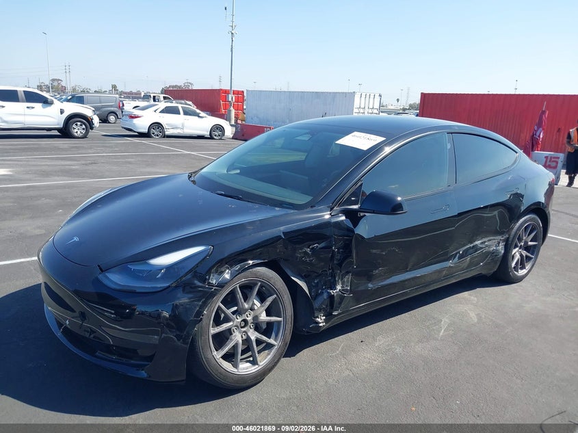 TESLA MODEL 3 - zdjęcie 13