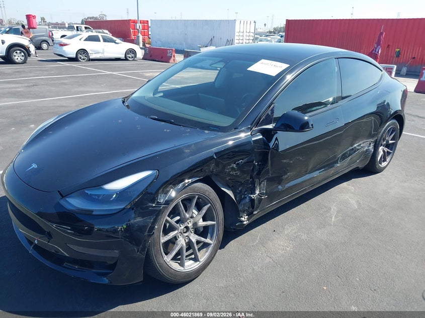TESLA MODEL 3 - zdjęcie 2