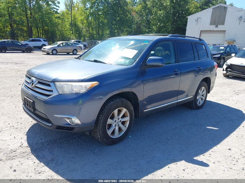 2011 TOYOTA HIGHLANDER auction photo 2