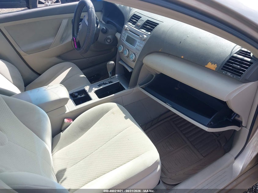2009 TOYOTA CAMRY auction photo 5