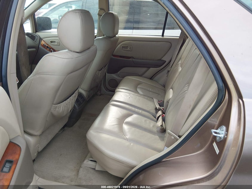 1999 LEXUS RX 300 auction photo 8