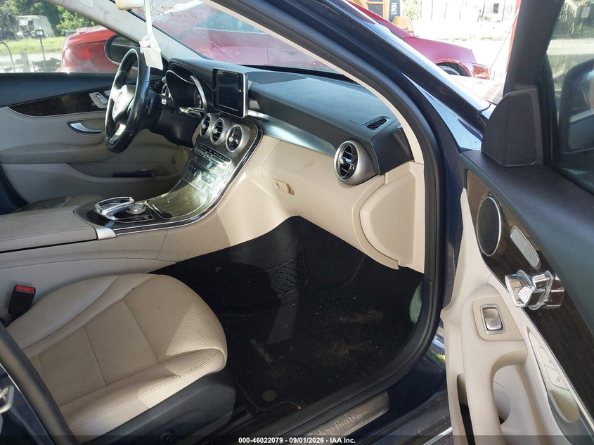 2015 MERCEDES-BENZ C 300 auction photo 5