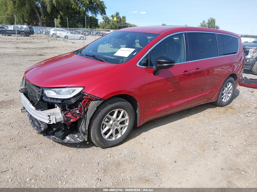 2025 CHRYSLER PACIFICA auction photo 2