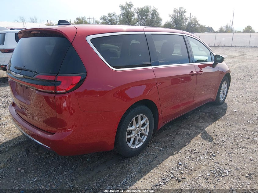 2025 CHRYSLER PACIFICA auction photo 4