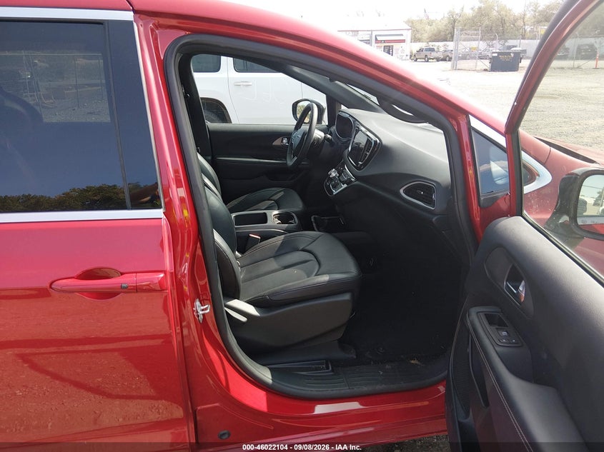 2025 CHRYSLER PACIFICA auction photo 5