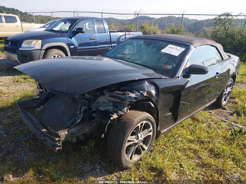 2014 FORD MUSTANG V6 PREMIUM · Фото 2