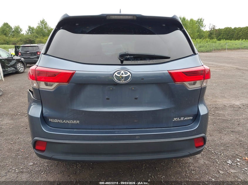 TOYOTA HIGHLANDER - zdjęcie 16
