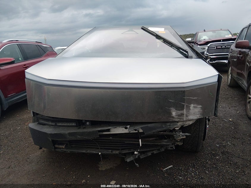 TESLA CYBERTRUCK - zdjęcie 13
