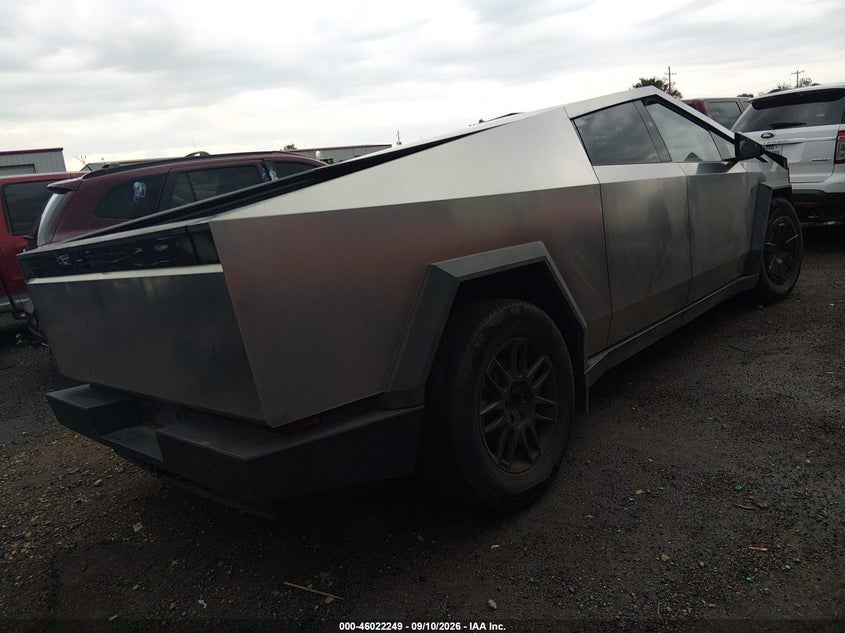 TESLA CYBERTRUCK - zdjęcie 4