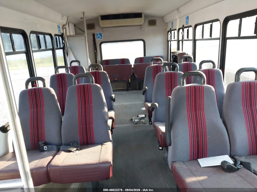 2006 FORD ECONOLINE auction photo 5