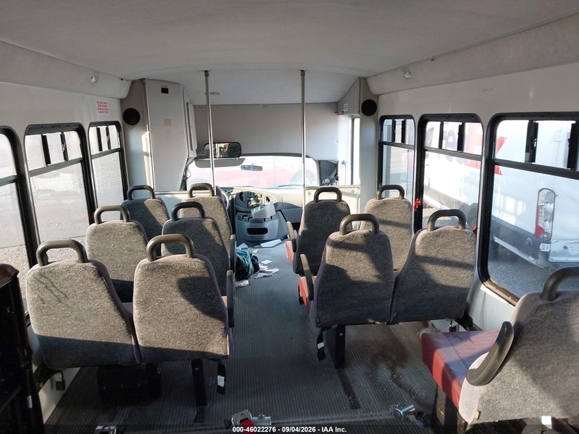 2006 FORD ECONOLINE auction photo 8