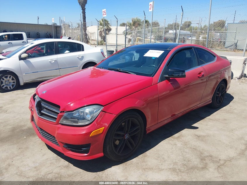 MERCEDES-BENZ C 250 2012 VIN WDDGJ4HB5CF807078