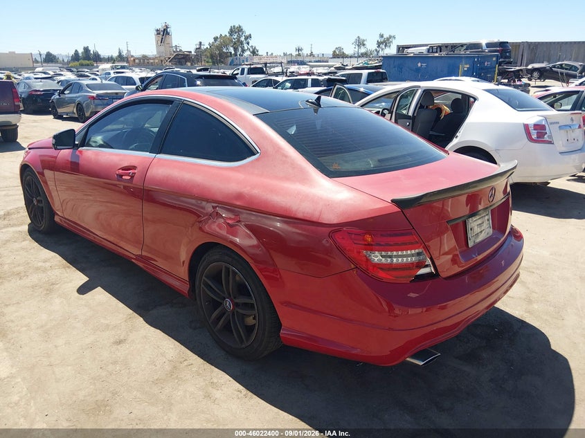 MERCEDES-BENZ C 250 2012 VIN WDDGJ4HB5CF807078