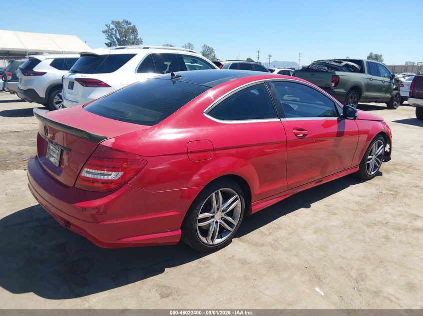 MERCEDES-BENZ C 250 2012 VIN WDDGJ4HB5CF807078