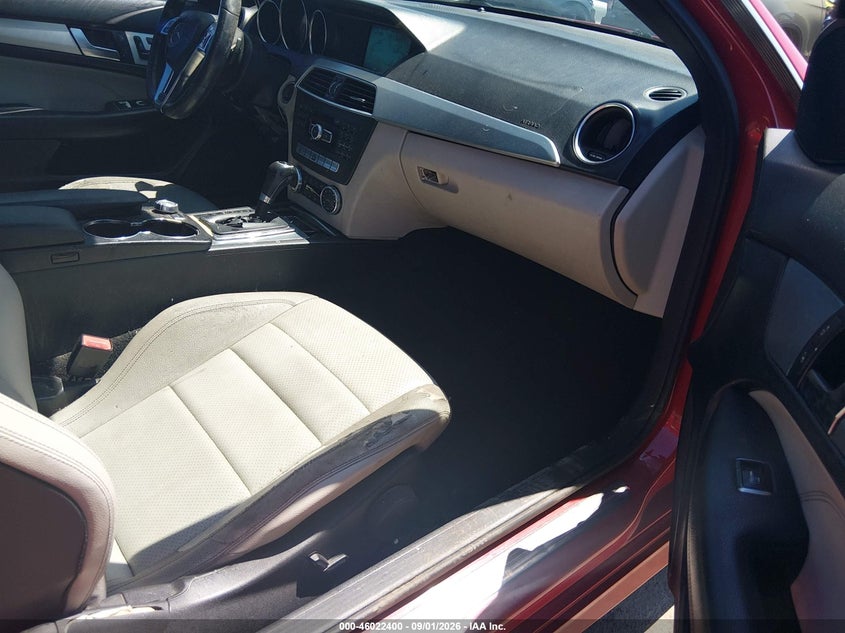 MERCEDES-BENZ C 250 2012 VIN WDDGJ4HB5CF807078
