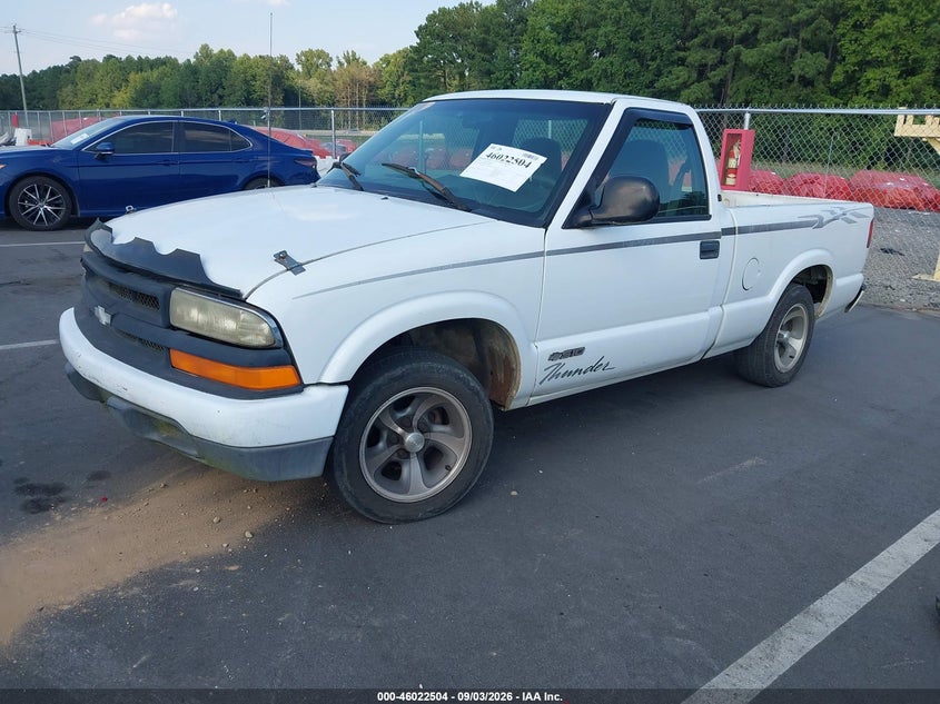 1998 CHEVROLET S-10 auction photo 2
